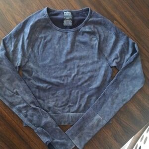 Pink seamless compression crop shirt